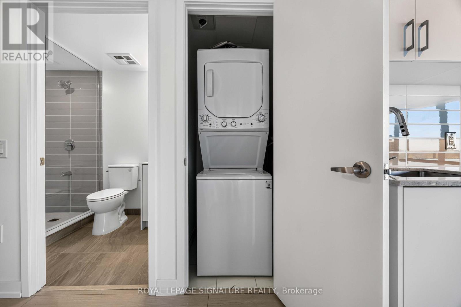 1021 - 4010 Eglinton Avenue W, Toronto, Ontario  M9A 0G5 - Photo 19 - W13547972