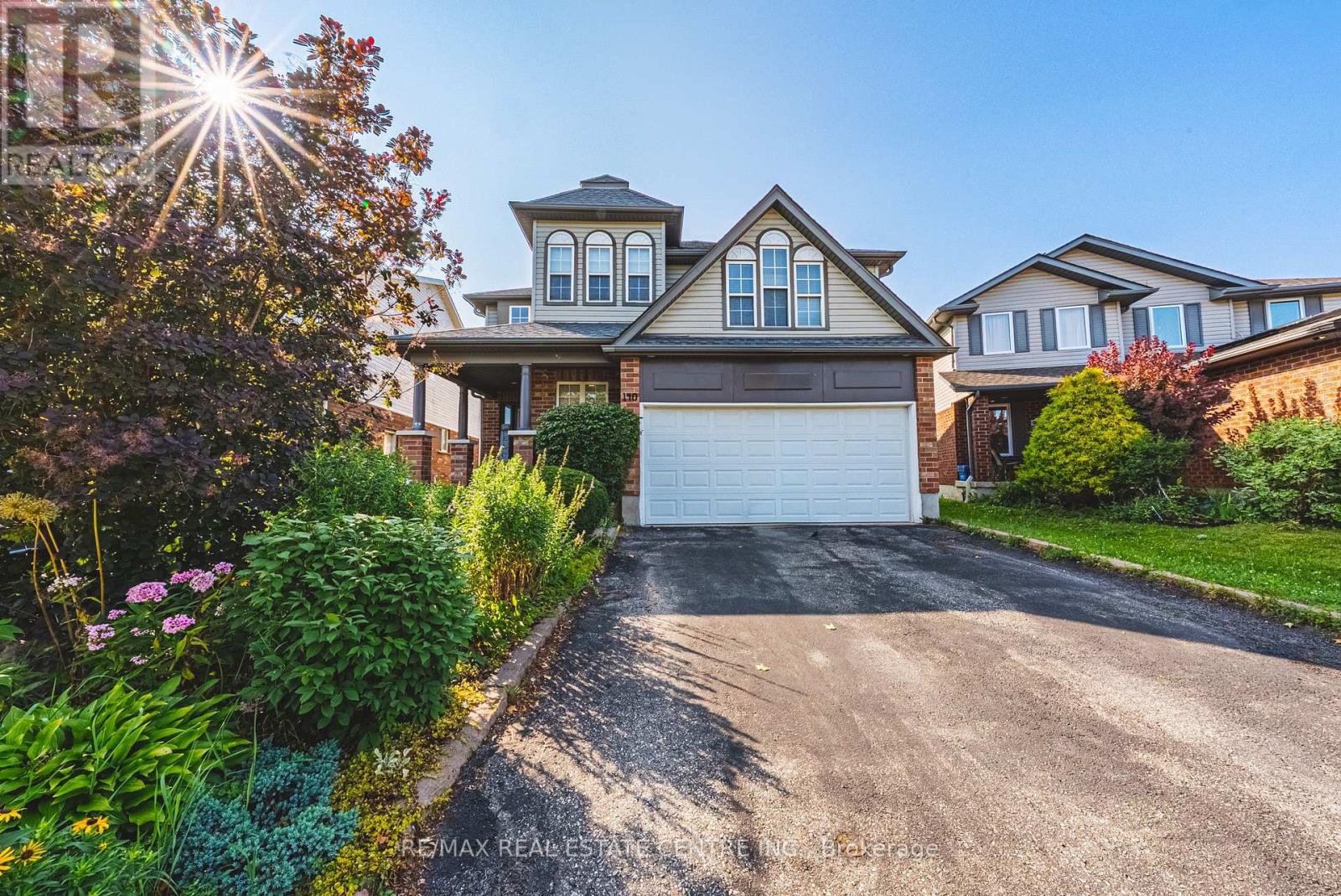 140 COUNTRY CLUB DRIVE, Cambridge, Ontario