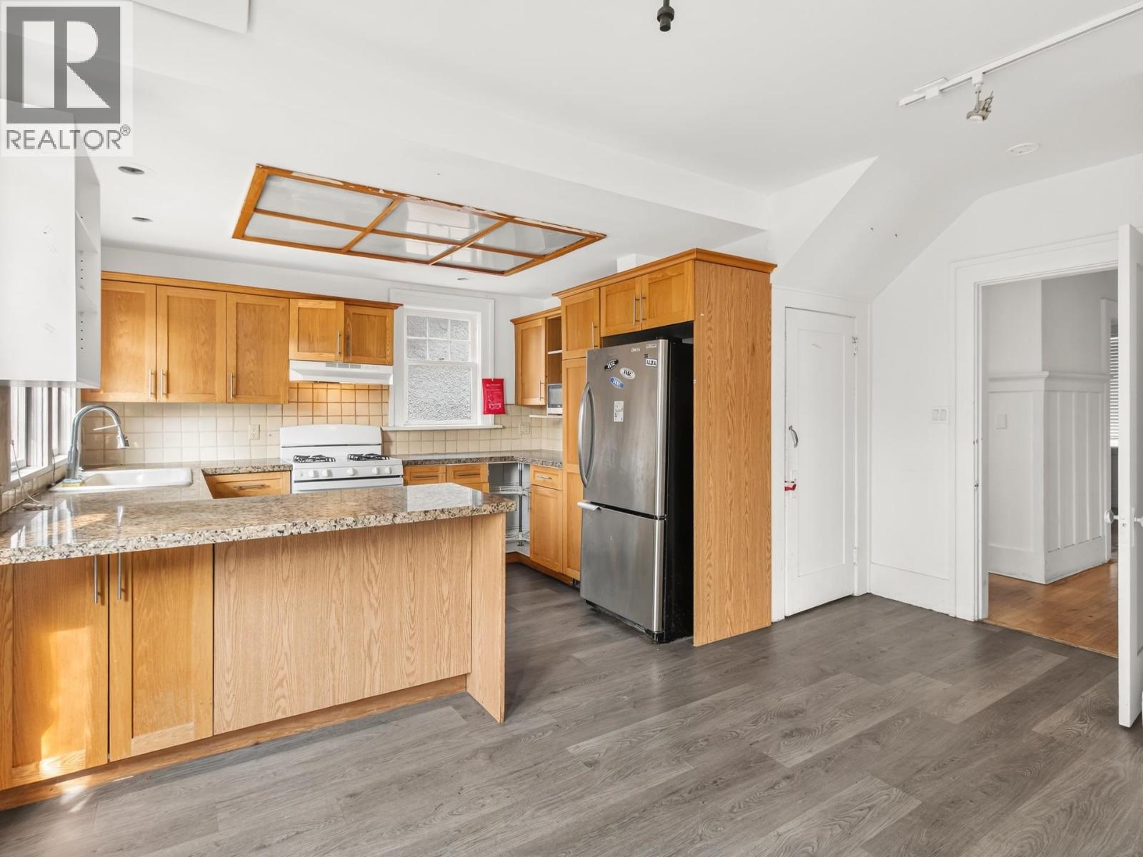 4606 W 11th Avenue, Vancouver, British Columbia  V6R 2M7 - Photo 5 - R3144443