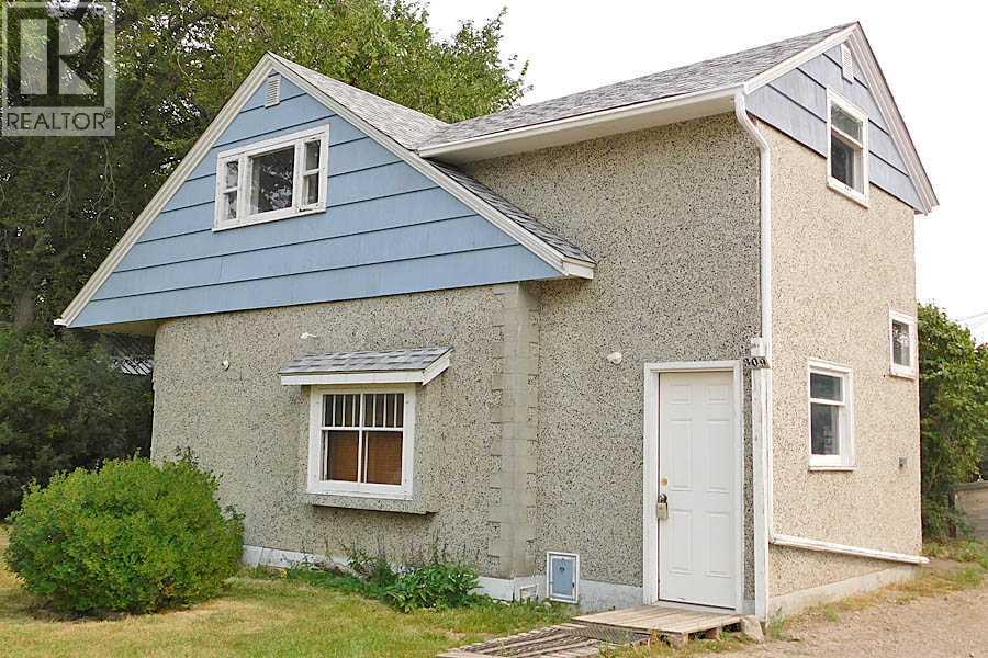 309 45 Avenue W, Claresholm, Alberta
