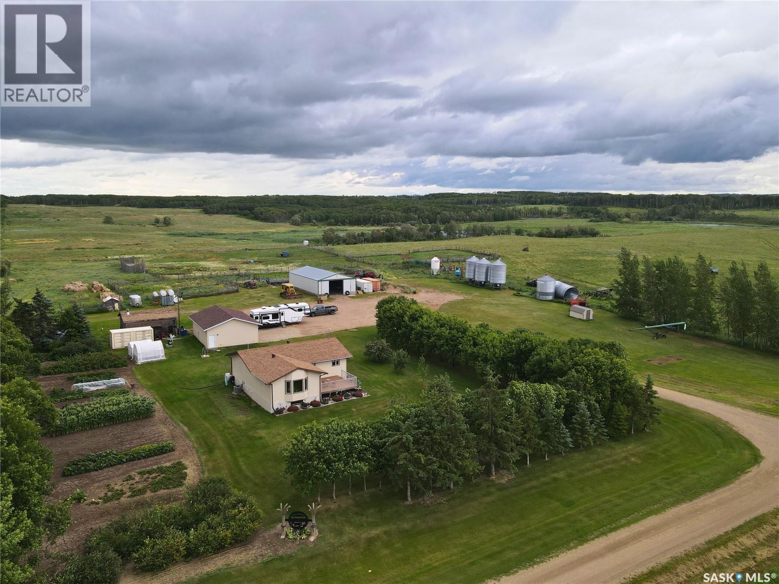 Foster Acreage, Birch Hills Rm No. 460, Saskatchewan  S0J 0G0 - Photo 4 - SK045003