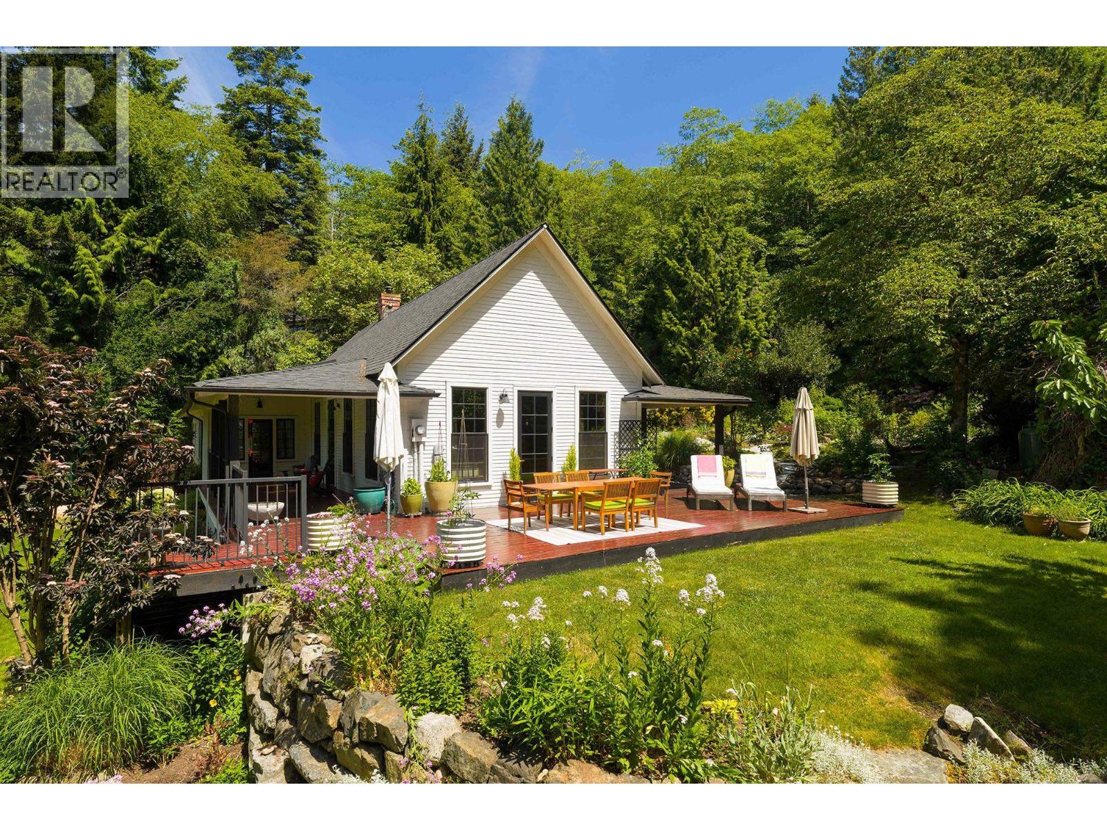 822 CAPTAINS WAY, Bowen Island, British Columbia
