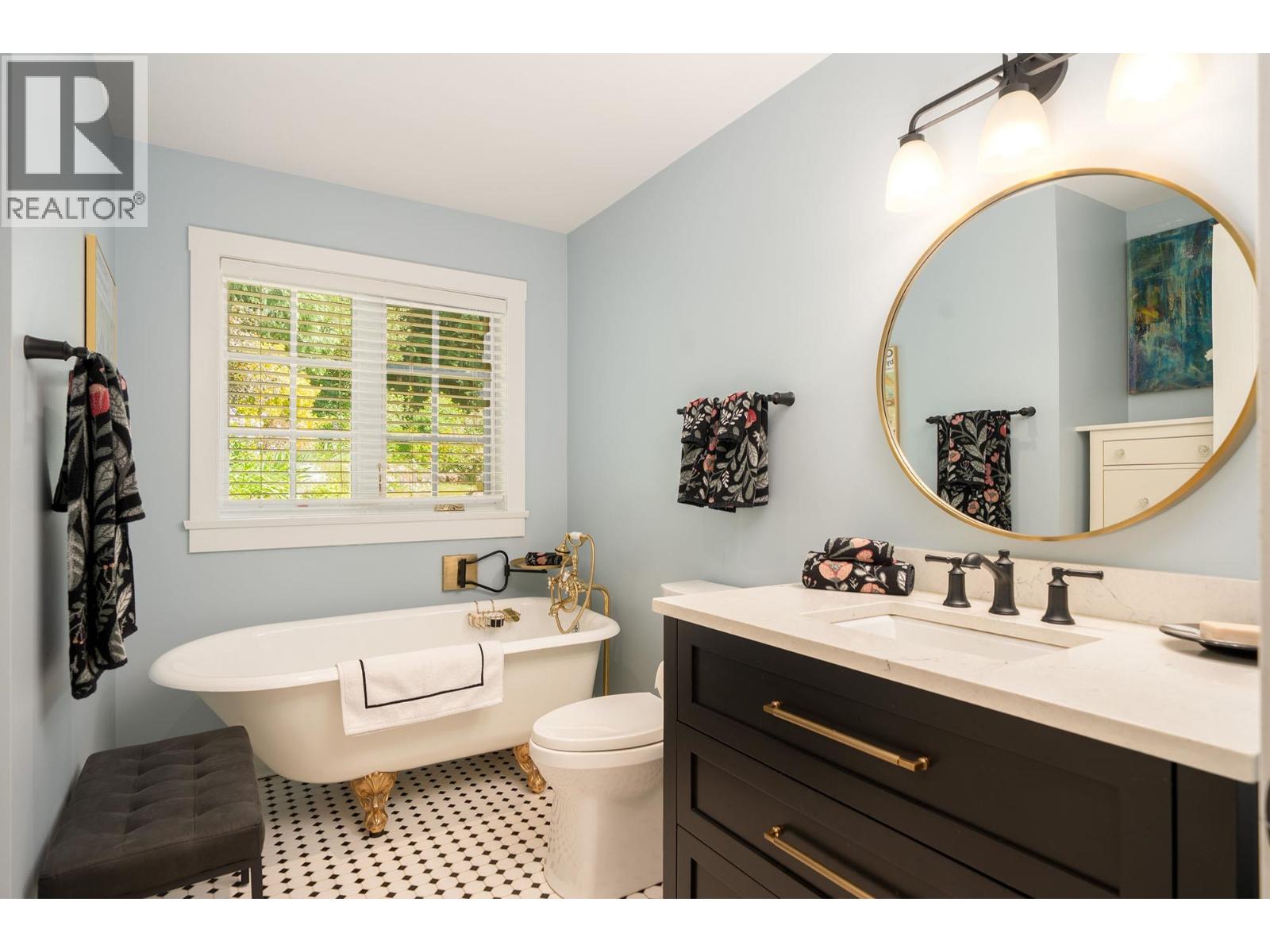822 Captains Way, Bowen Island, British Columbia V0N 1G2 - Photo 24 - R3153931