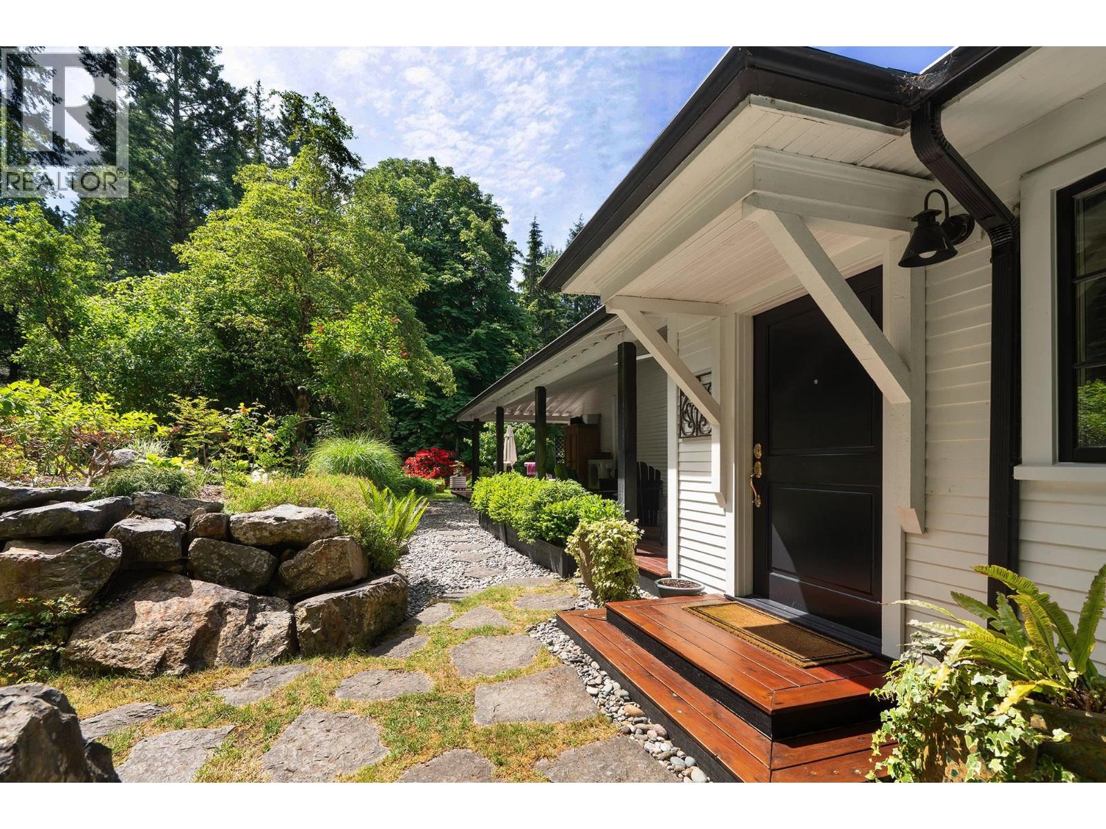 822 Captains Way, Bowen Island, British Columbia V0N 1G2 - Photo 4 - R3153931