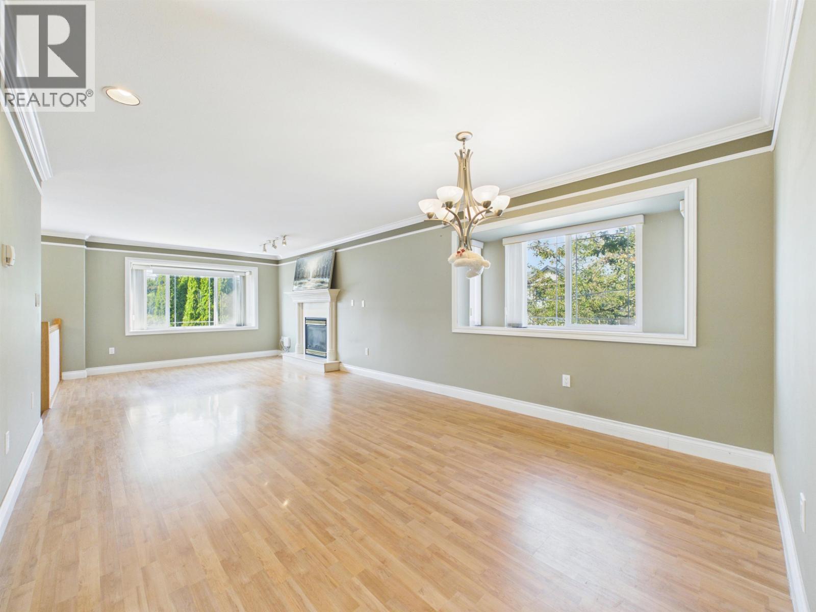 7698 14th Avenue, Burnaby, British Columbia V3N 2A6 - Photo 2 - R3153936