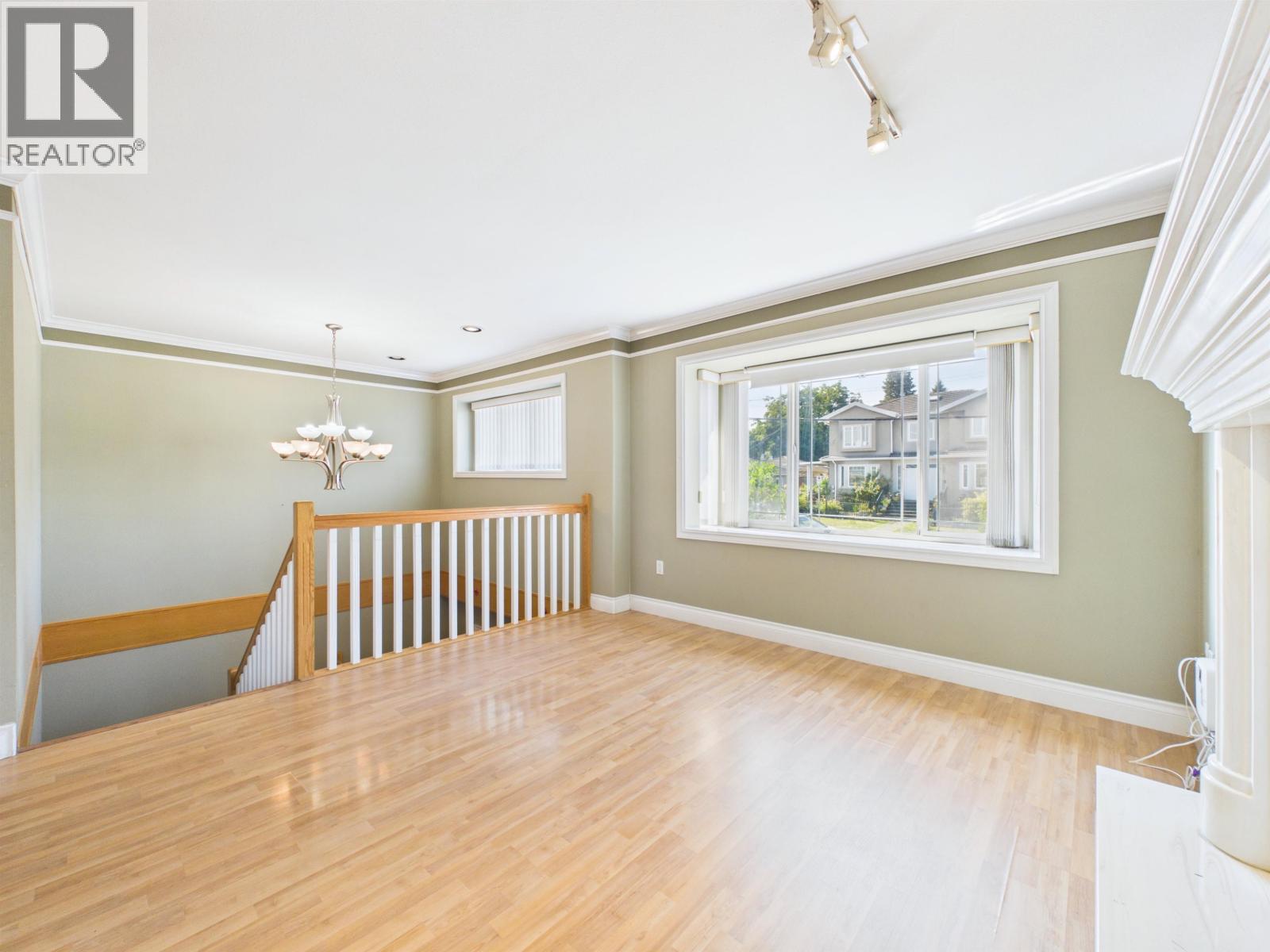7698 14th Avenue, Burnaby, British Columbia V3N 2A6 - Photo 6 - R3153936