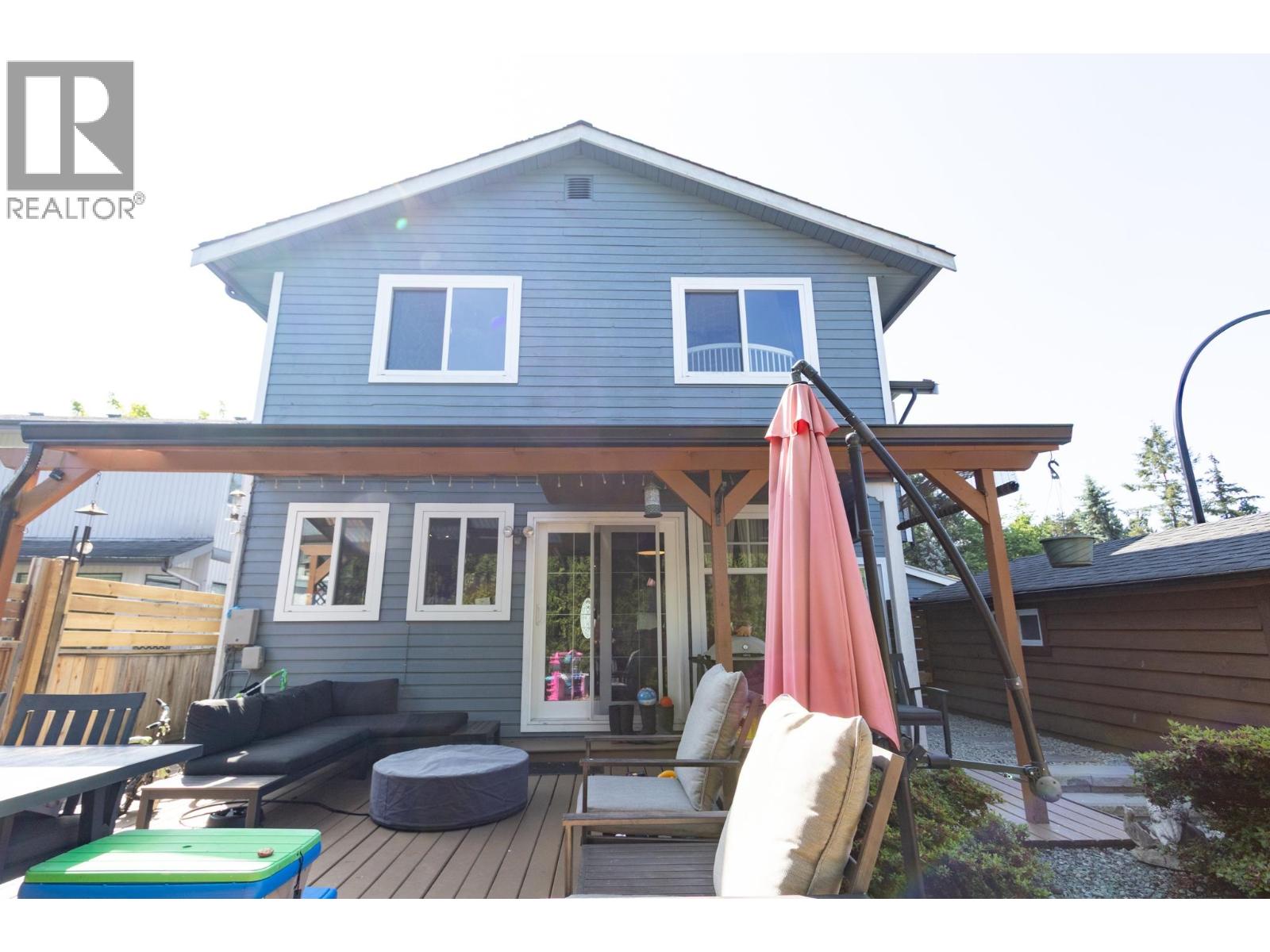 21573 Cherrington Avenue, Maple Ridge, British Columbia  V2X 8R2 - Photo 2 - R3153928