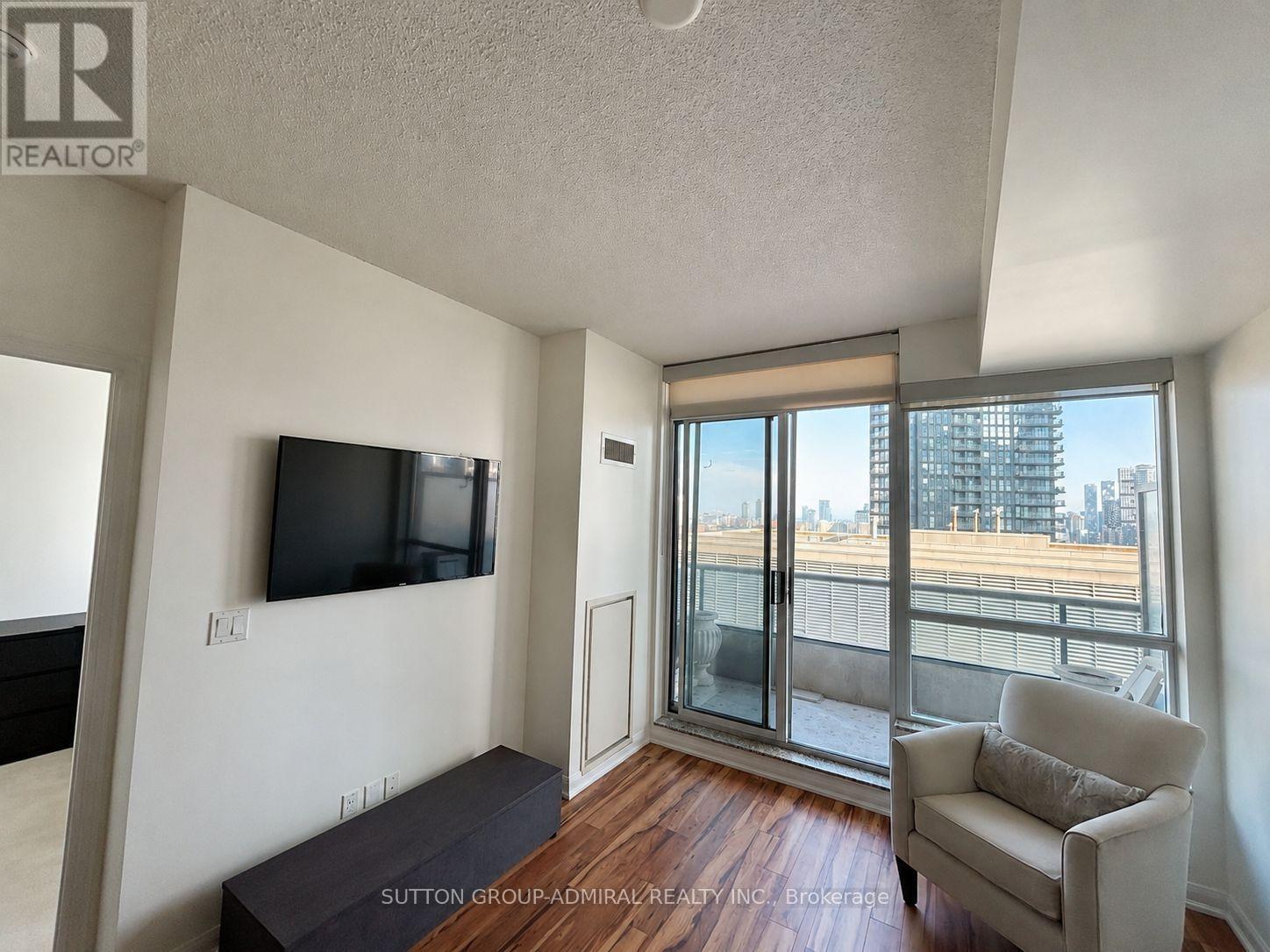 1205 - 500 Sherbourne Street, Toronto, Ontario  M4X 1L1 - Photo 4 - C13653222
