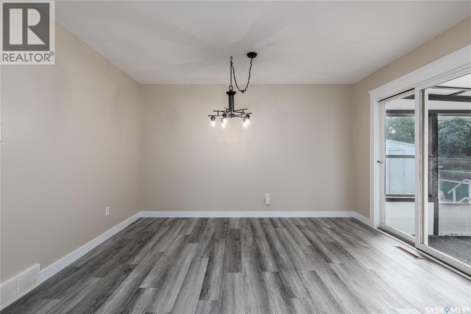1131 Currie Crescent, Moose Jaw, Saskatchewan  S6H 5M7 - Photo 22 - SK044084