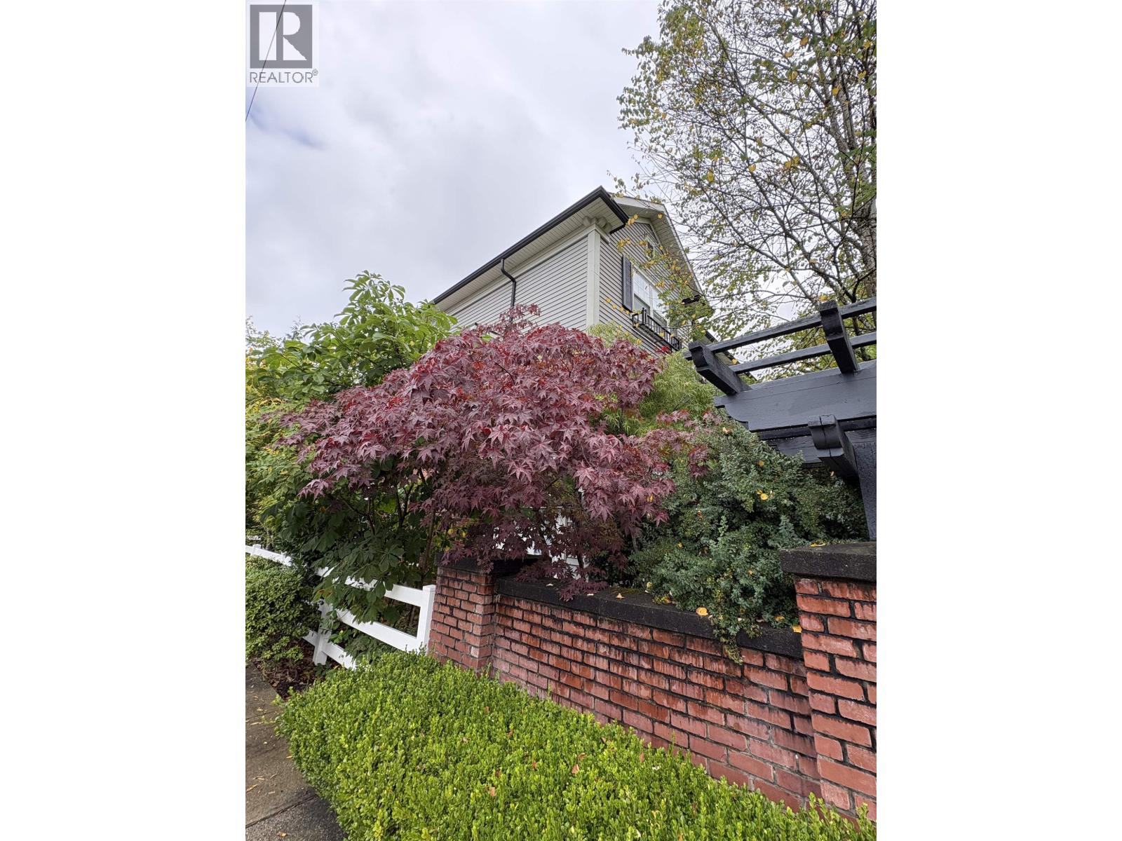 11 2495 Davies Avenue, Port Coquitlam, British Columbia V3C 0B2 - Photo 2 - R3153748