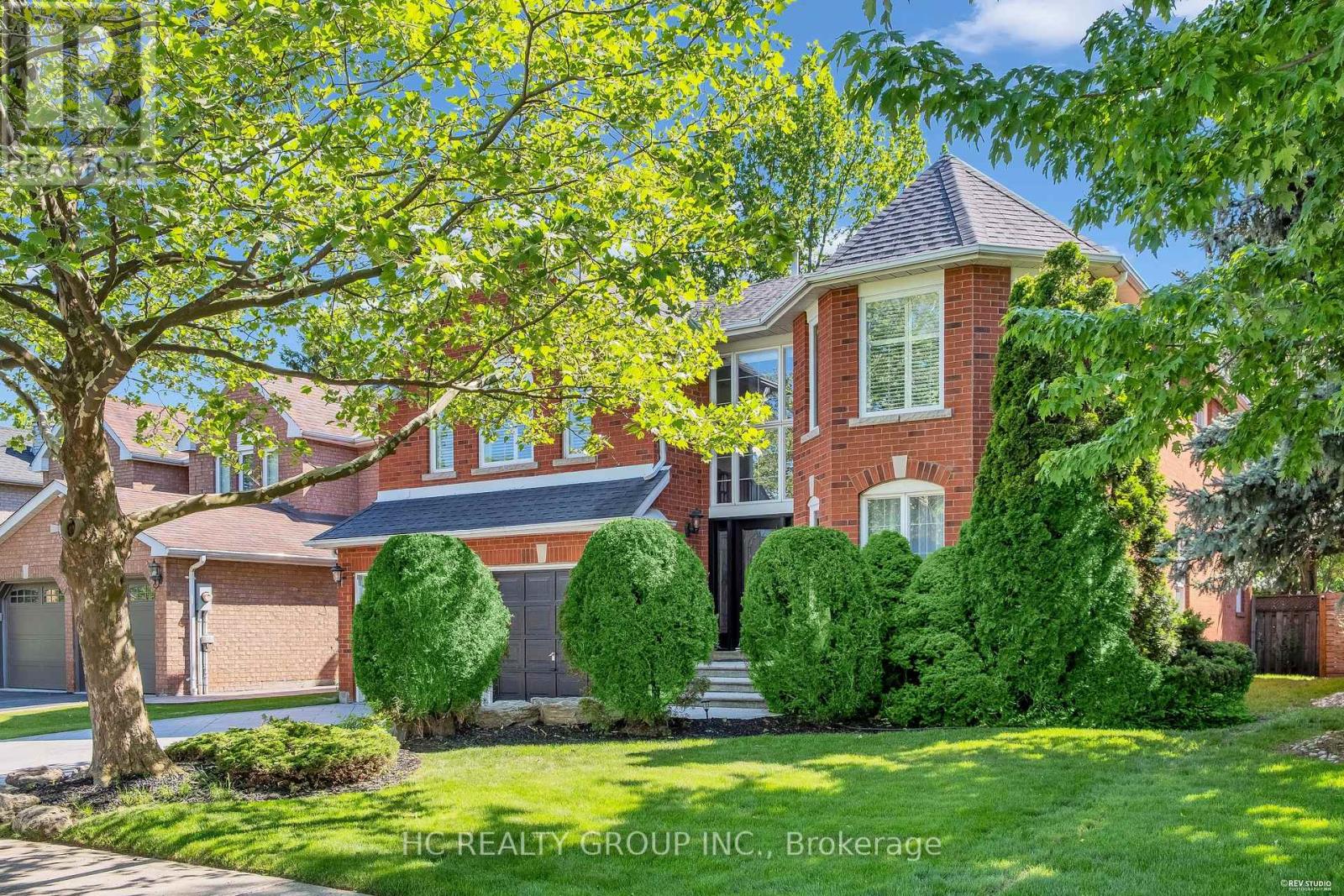 298 Northwood Drive, Oakville, Ontario L6M 1M7 - Photo 2 - W13653198