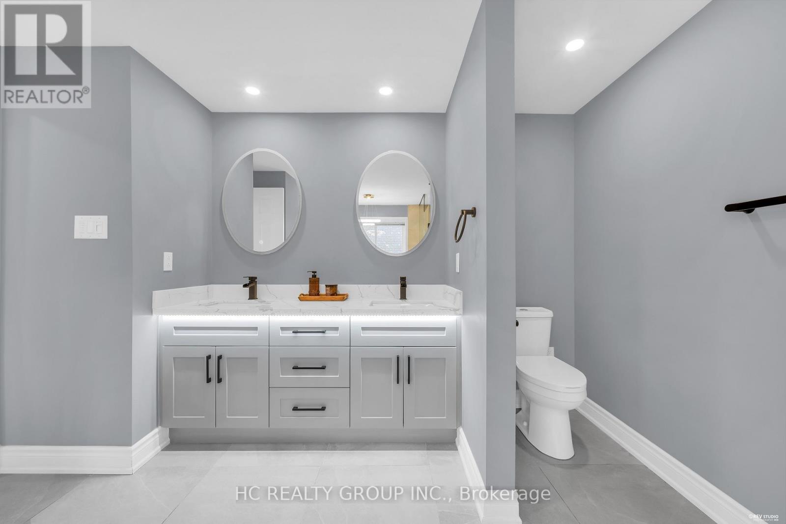 298 Northwood Drive, Oakville, Ontario L6M 1M7 - Photo 32 - W13653198