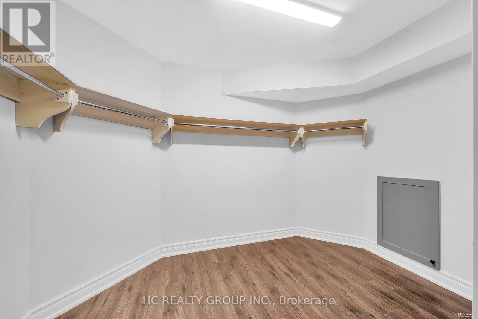 298 Northwood Drive, Oakville, Ontario L6M 1M7 - Photo 45 - W13653198