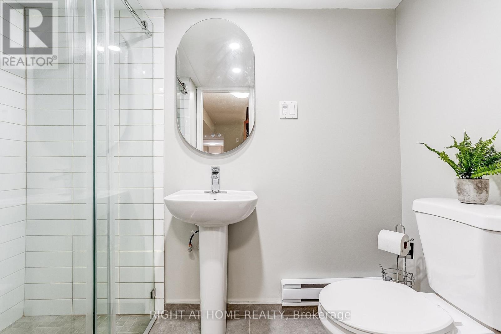 55 - 2120 Rathburn Road E, Mississauga, Ontario  L4W 2S8 - Photo 28 - W13653206