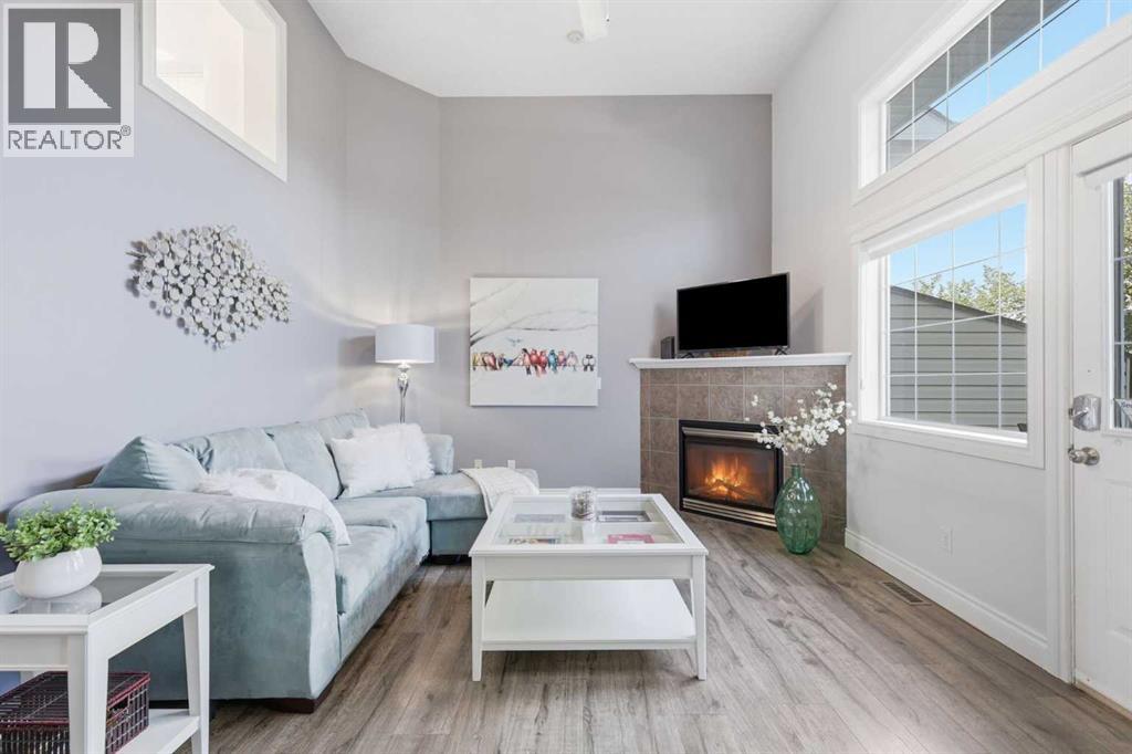 4 Cougar Ridge Mews Sw, Calgary, Alberta  T3H 5P4 - Photo 5 - A2327348