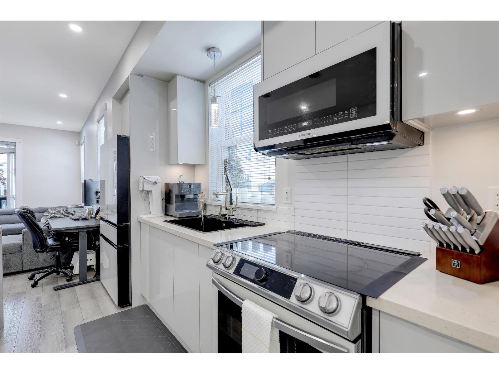 81 7233 189 Street, Surrey, British Columbia  V4N 5Y8 - Photo 11 - R3153913