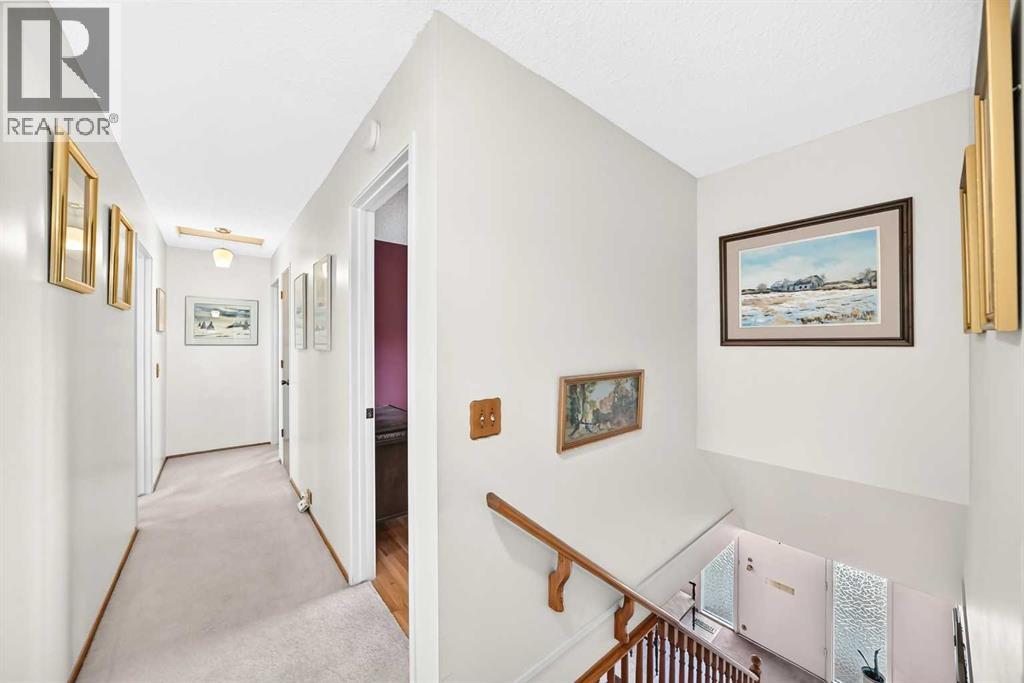 2 Varsplain Place NW, Calgary, Alberta  T3A 0C7 - Photo 35 - A2332072