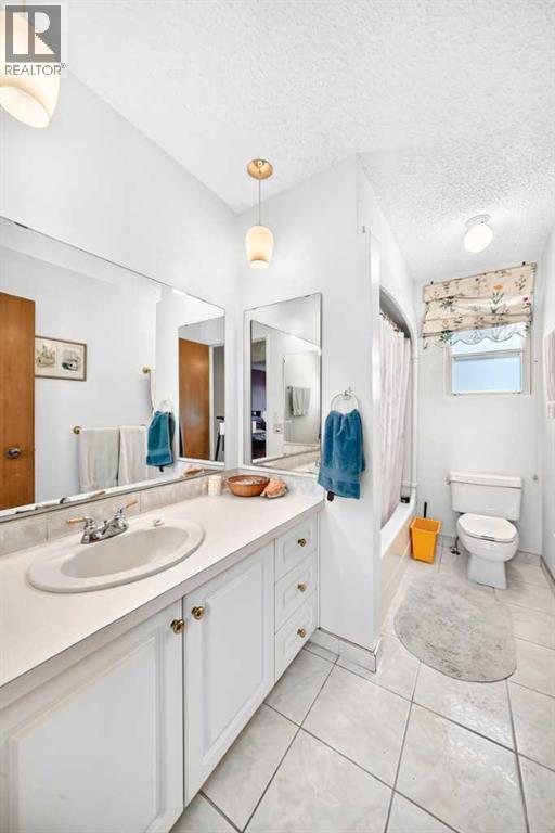 2 Varsplain Place NW, Calgary, Alberta  T3A 0C7 - Photo 30 - A2332072