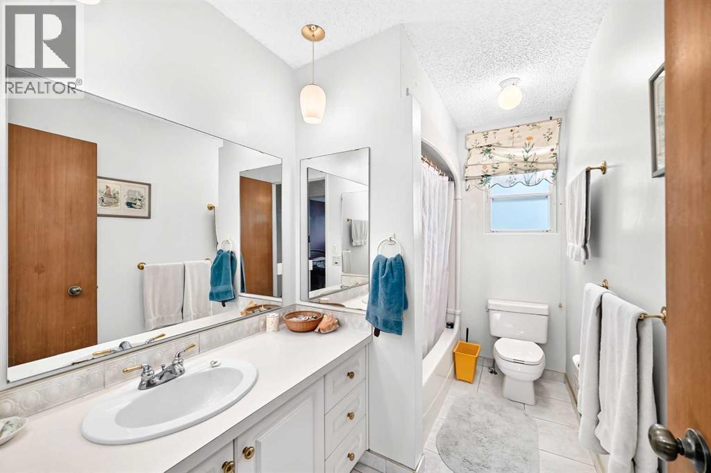 2 Varsplain Place NW, Calgary, Alberta  T3A 0C7 - Photo 29 - A2332072