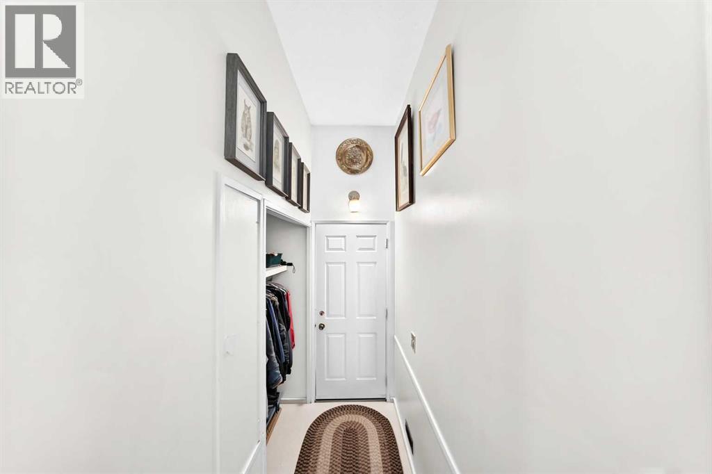 2 Varsplain Place NW, Calgary, Alberta  T3A 0C7 - Photo 19 - A2332072