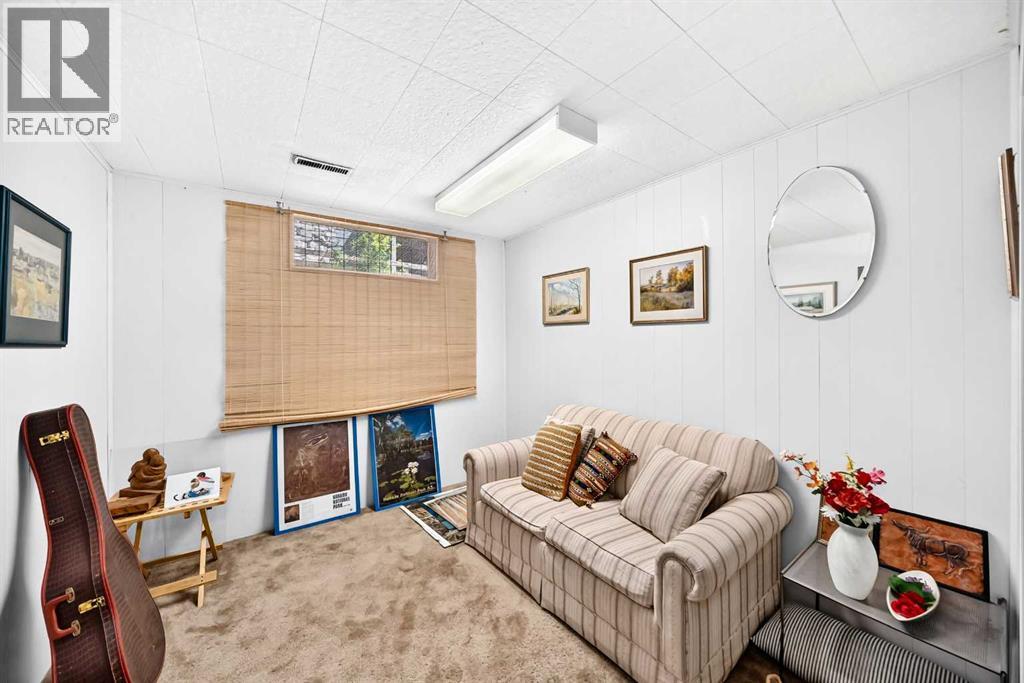 2 Varsplain Place NW, Calgary, Alberta  T3A 0C7 - Photo 40 - A2332072
