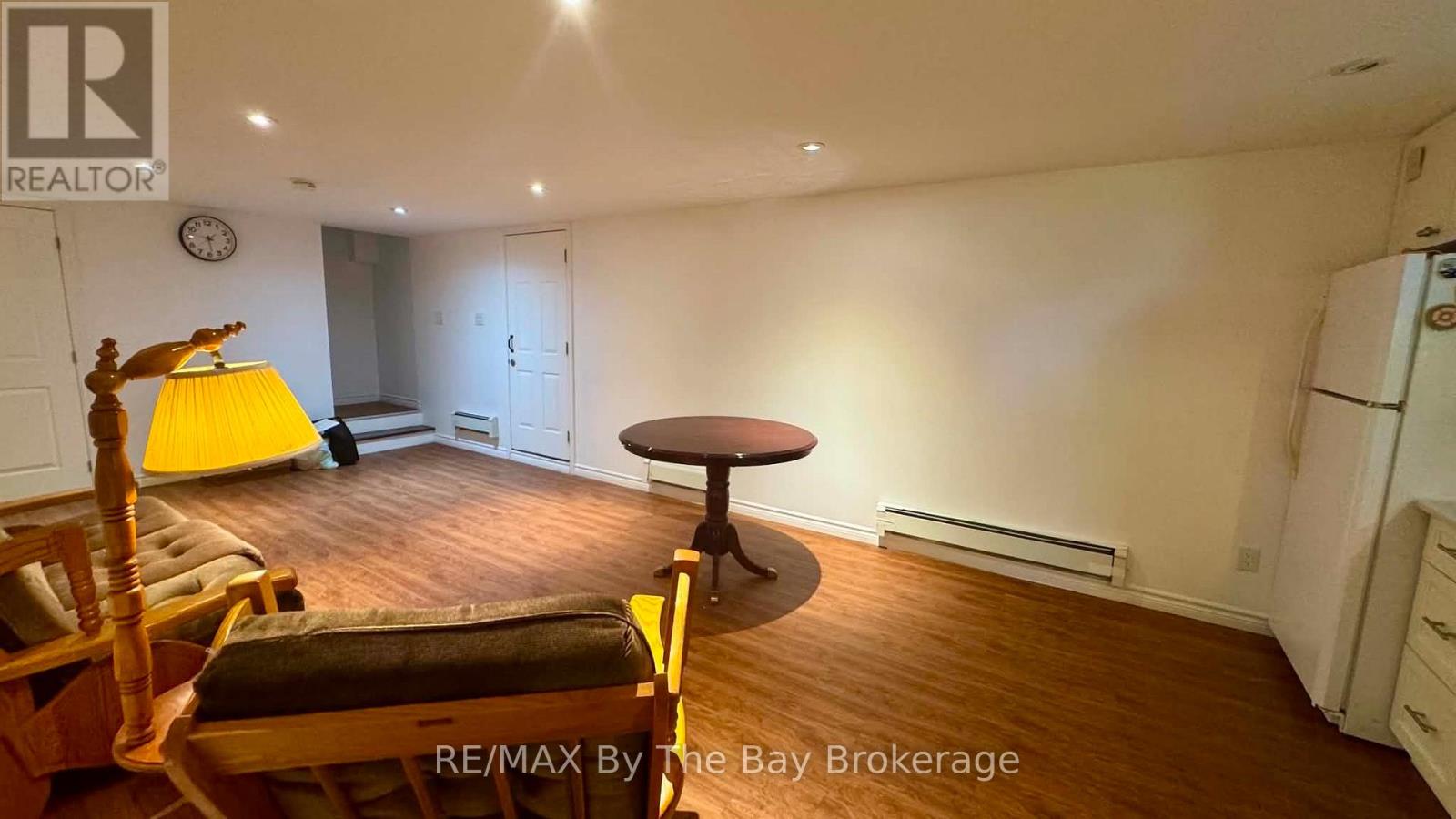Lower Unit - 130 Letitia Street, Barrie, Ontario  L4N 1P5 - Photo 3 - S13653242