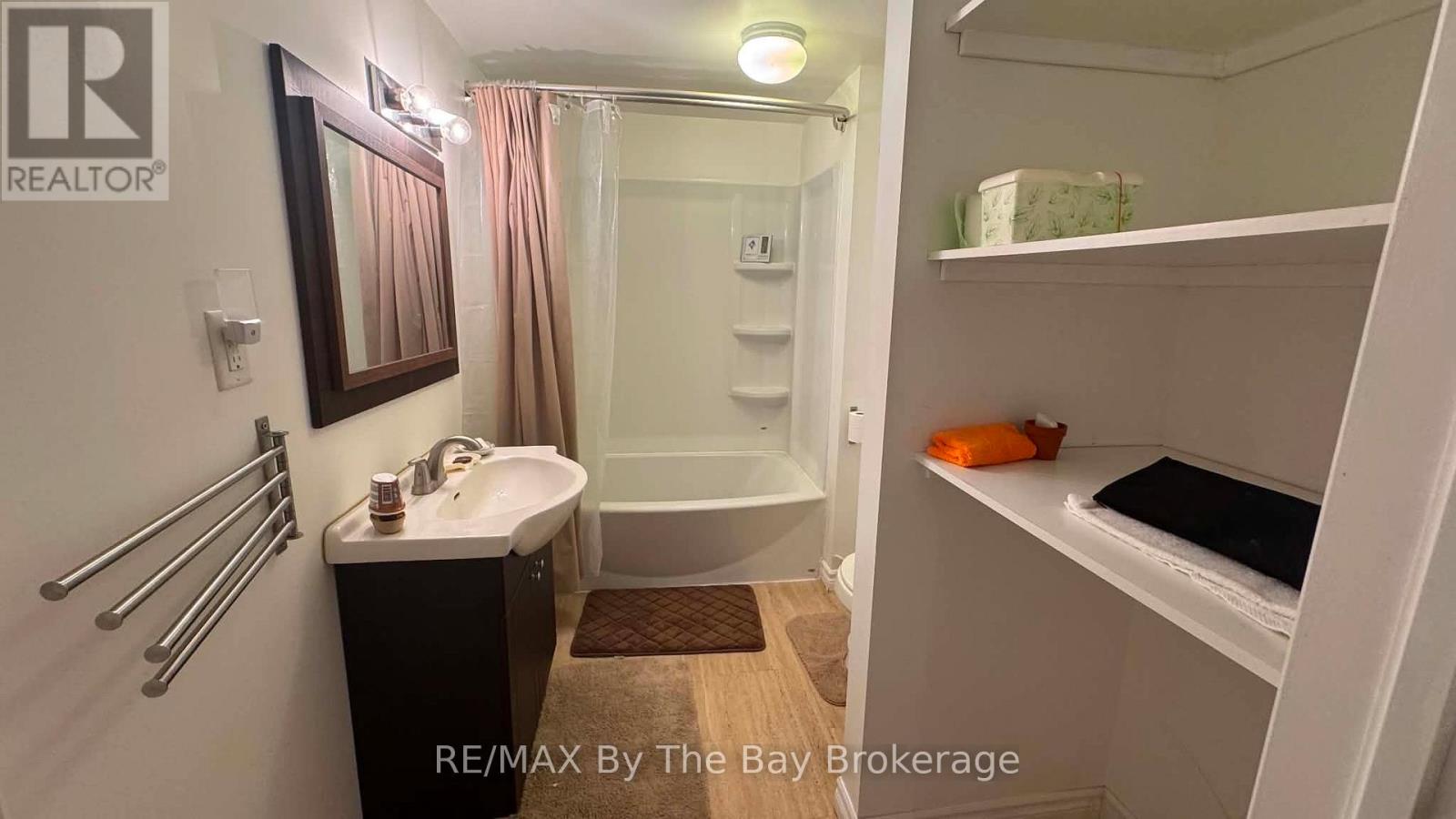 Lower Unit - 130 Letitia Street, Barrie, Ontario  L4N 1P5 - Photo 7 - S13653242