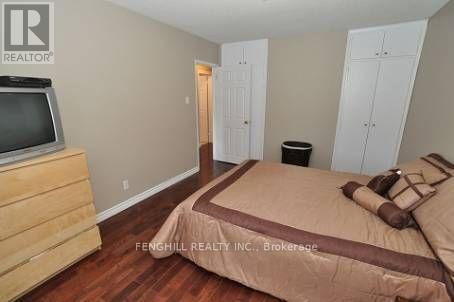 60 Wigmore Drive, Toronto, Ontario  M4A 2E7 - Photo 3 - C13653228