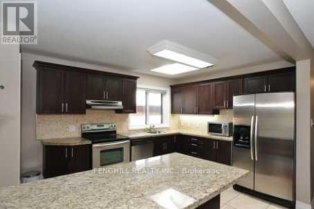 60 Wigmore Drive, Toronto, Ontario  M4A 2E7 - Photo 4 - C13653228