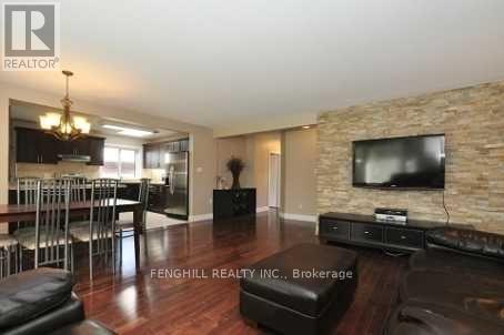60 Wigmore Drive, Toronto, Ontario  M4A 2E7 - Photo 6 - C13653228