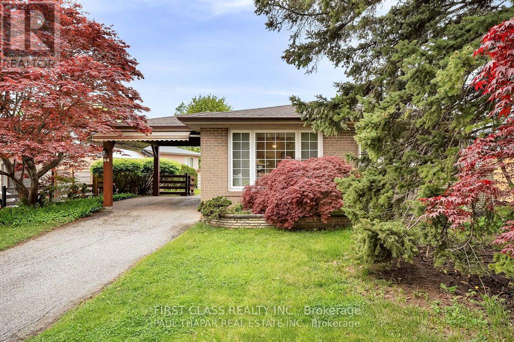 64 GROVE PARK CRESCENT, Toronto, Ontario