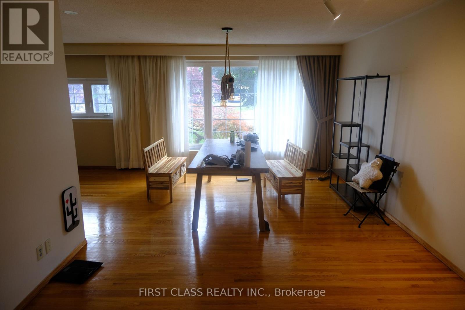 64 Grove Park Crescent, Toronto, Ontario  M2J 2C8 - Photo 2 - C13653262