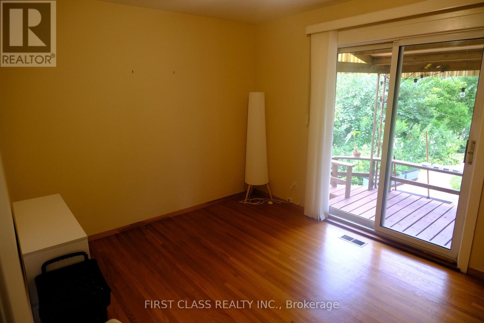 64 Grove Park Crescent, Toronto, Ontario  M2J 2C8 - Photo 5 - C13653262