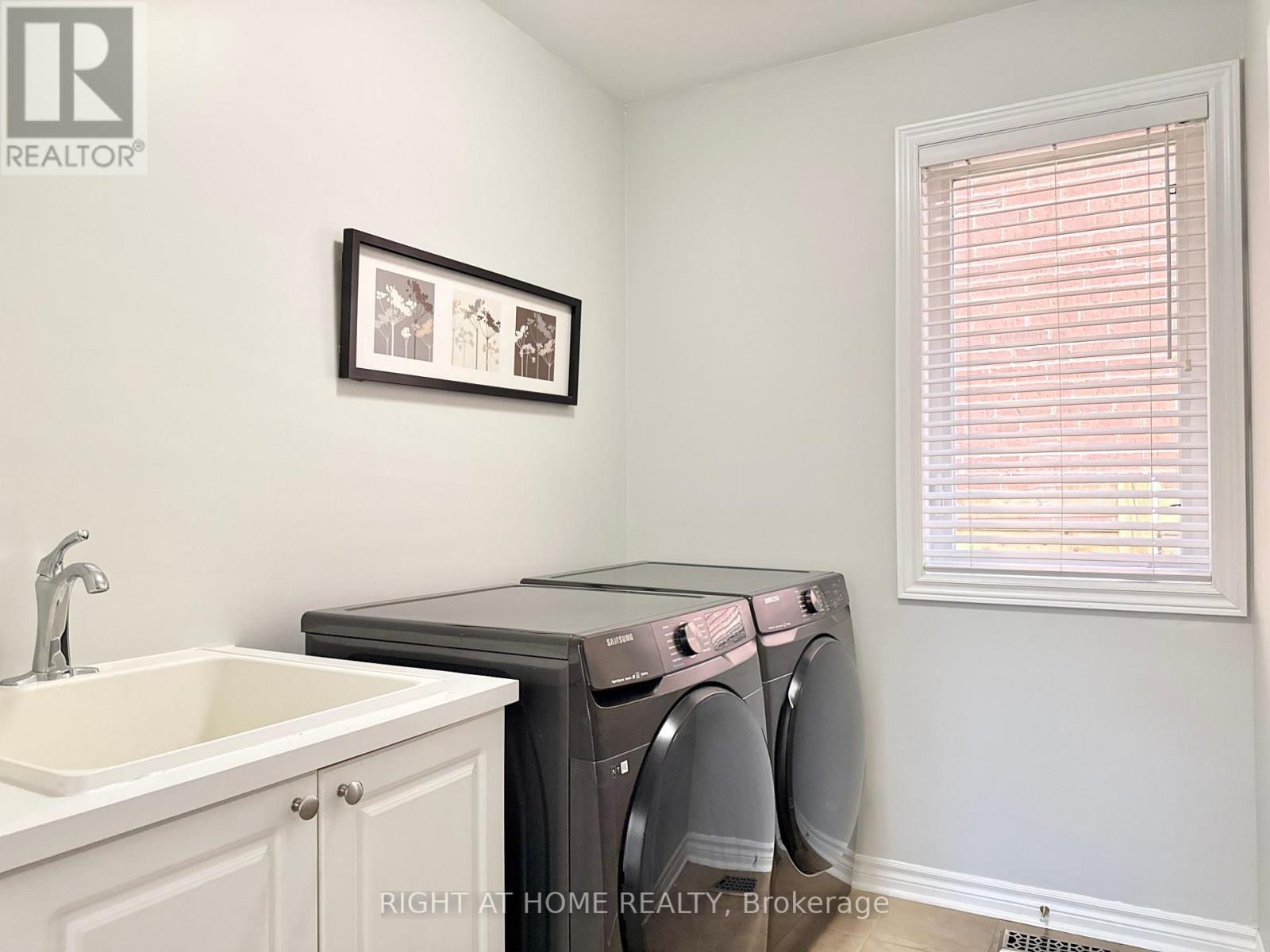 1 Campview Street, Whitby, Ontario  L1R 0K5 - Photo 20 - E13653248