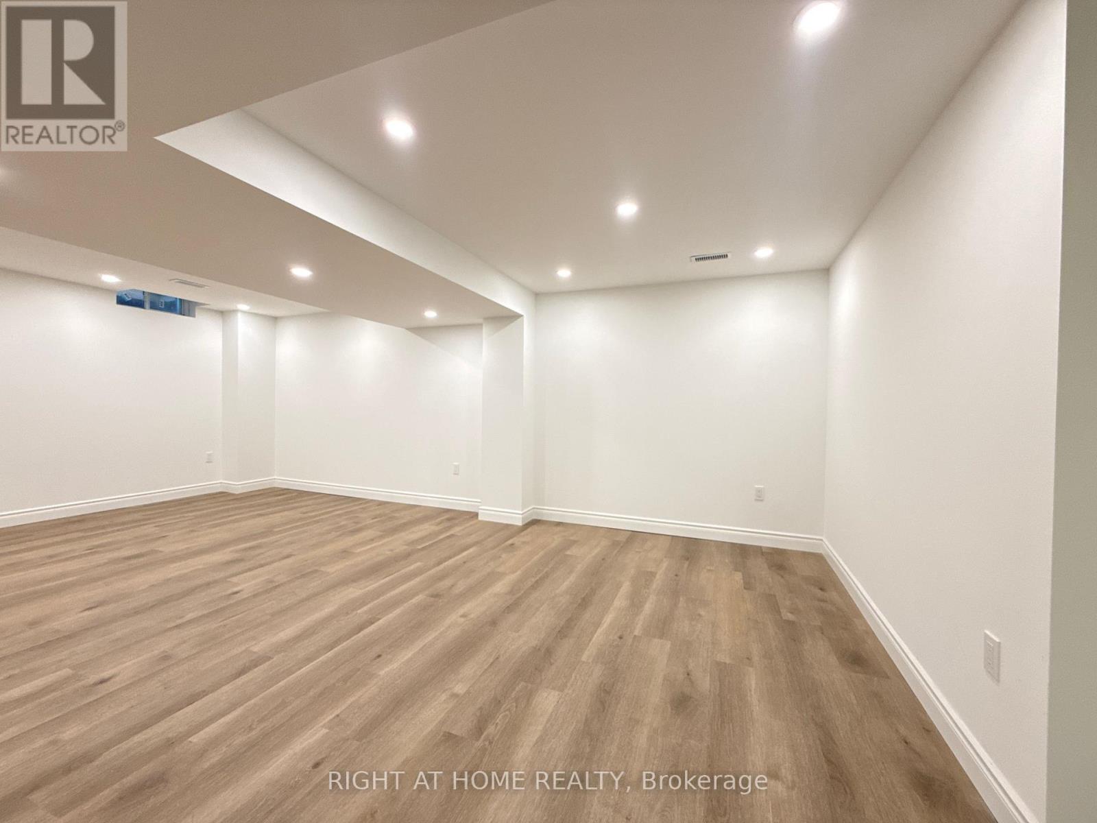 1 Campview Street, Whitby, Ontario  L1R 0K5 - Photo 35 - E13653248