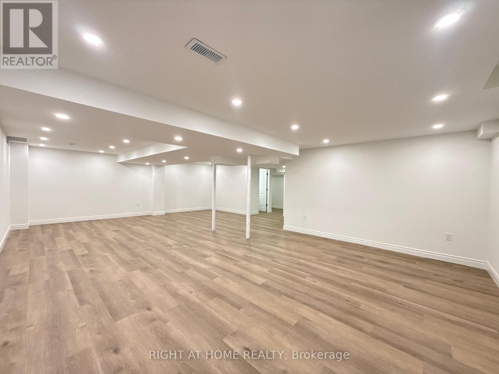 1 Campview Street, Whitby, Ontario  L1R 0K5 - Photo 37 - E13653248