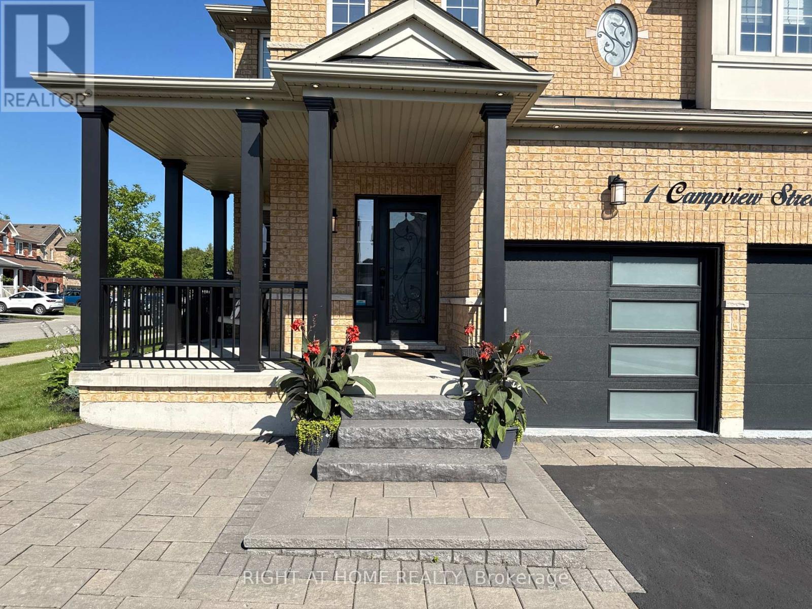 1 Campview Street, Whitby, Ontario  L1R 0K5 - Photo 4 - E13653248