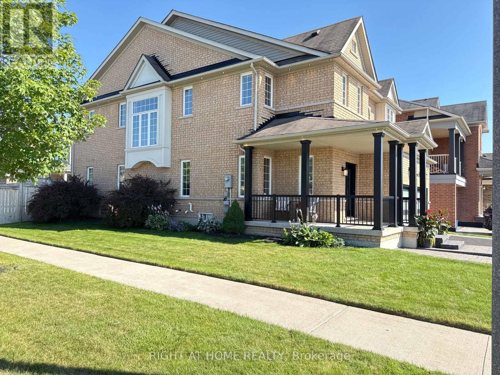 1 Campview Street, Whitby, Ontario  L1R 0K5 - Photo 45 - E13653248