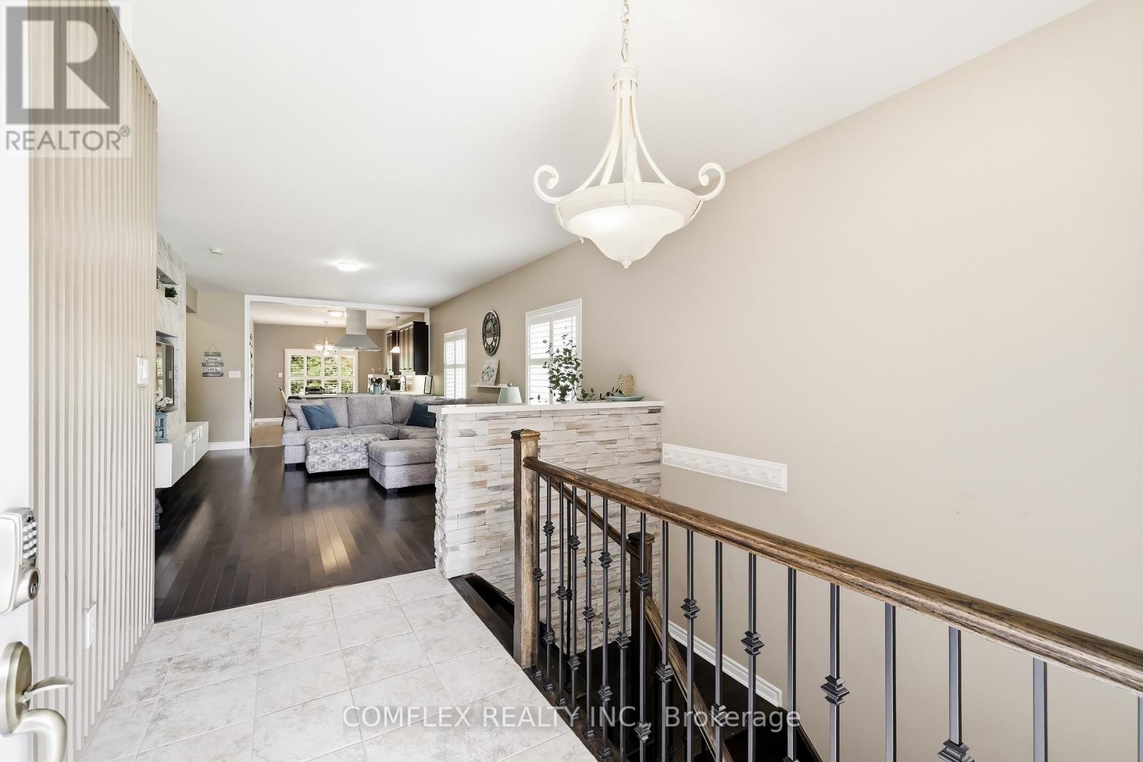 7 Swindells Street, Clarington, Ontario  L1C 0K3 - Photo 3 - E13653264