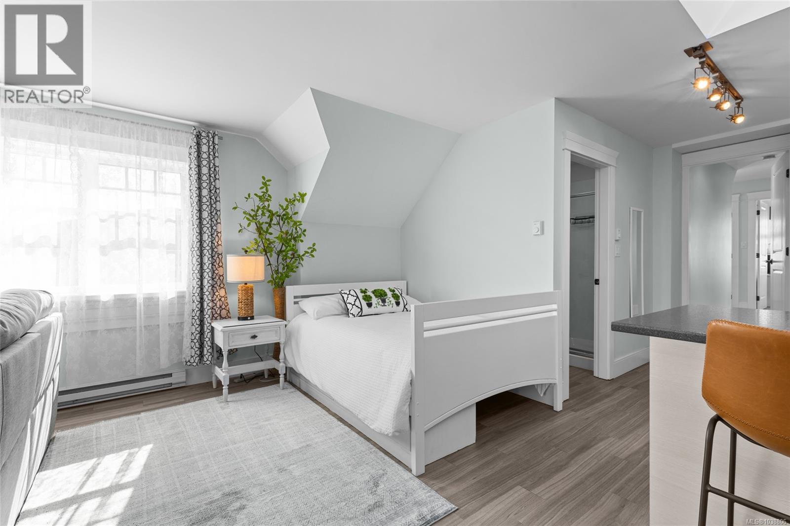 10117 West Saanich Rd, North Saanich, British Columbia  V8L 5T6 - Photo 42 - 1038806