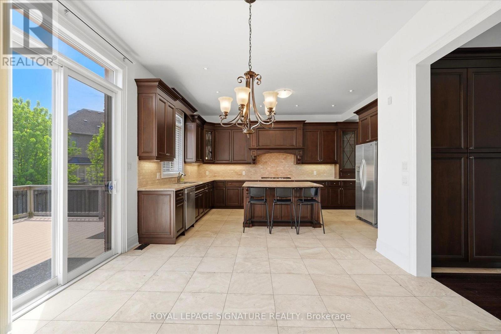 2359 Taylorwood Drive, Oakville, Ontario  L6H 0C6 - Photo 15 - W13653236