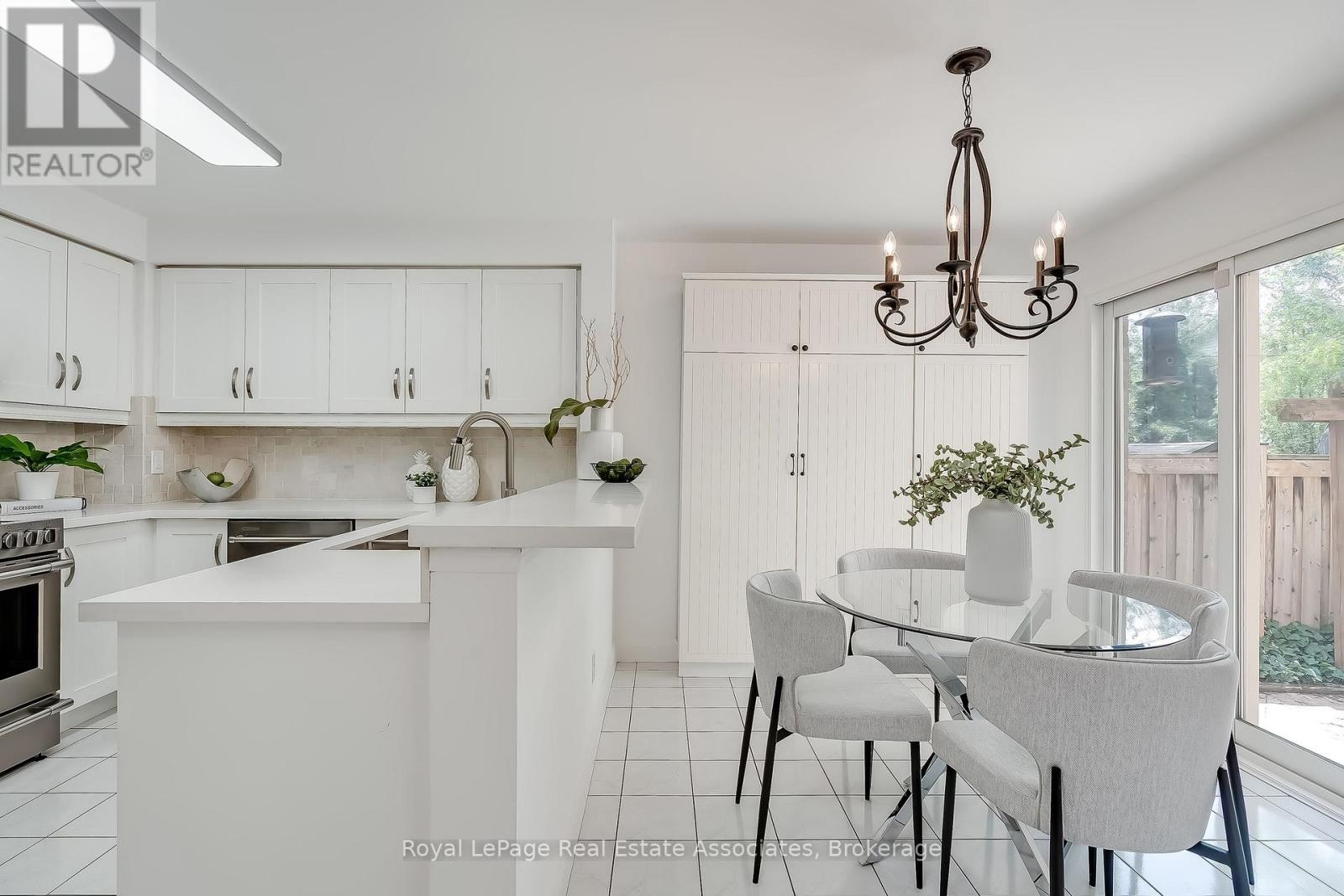 5824 Cornell Crescent, Mississauga, Ontario  L5M 5R5 - Photo 13 - W13653238