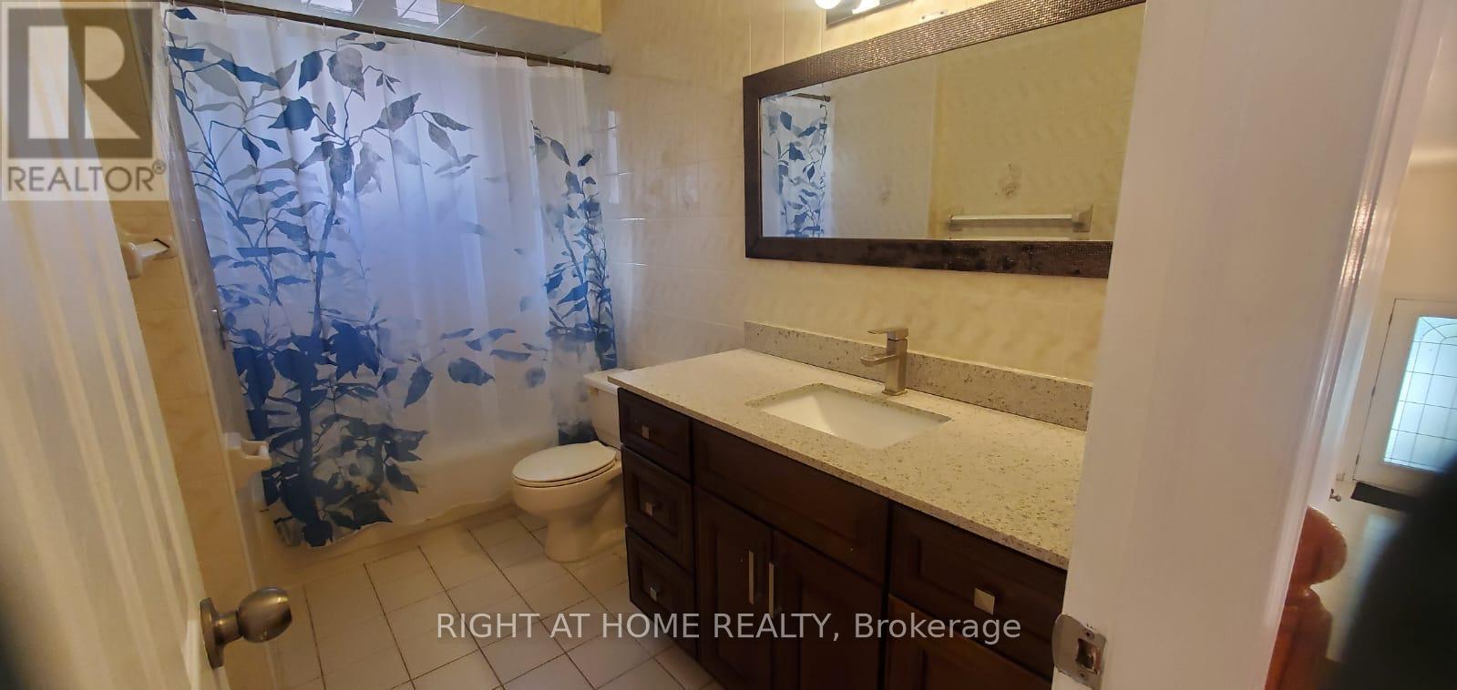 2406 Poplar Crescent, Mississauga, Ontario  L5J 4H3 - Photo 19 - W13653240