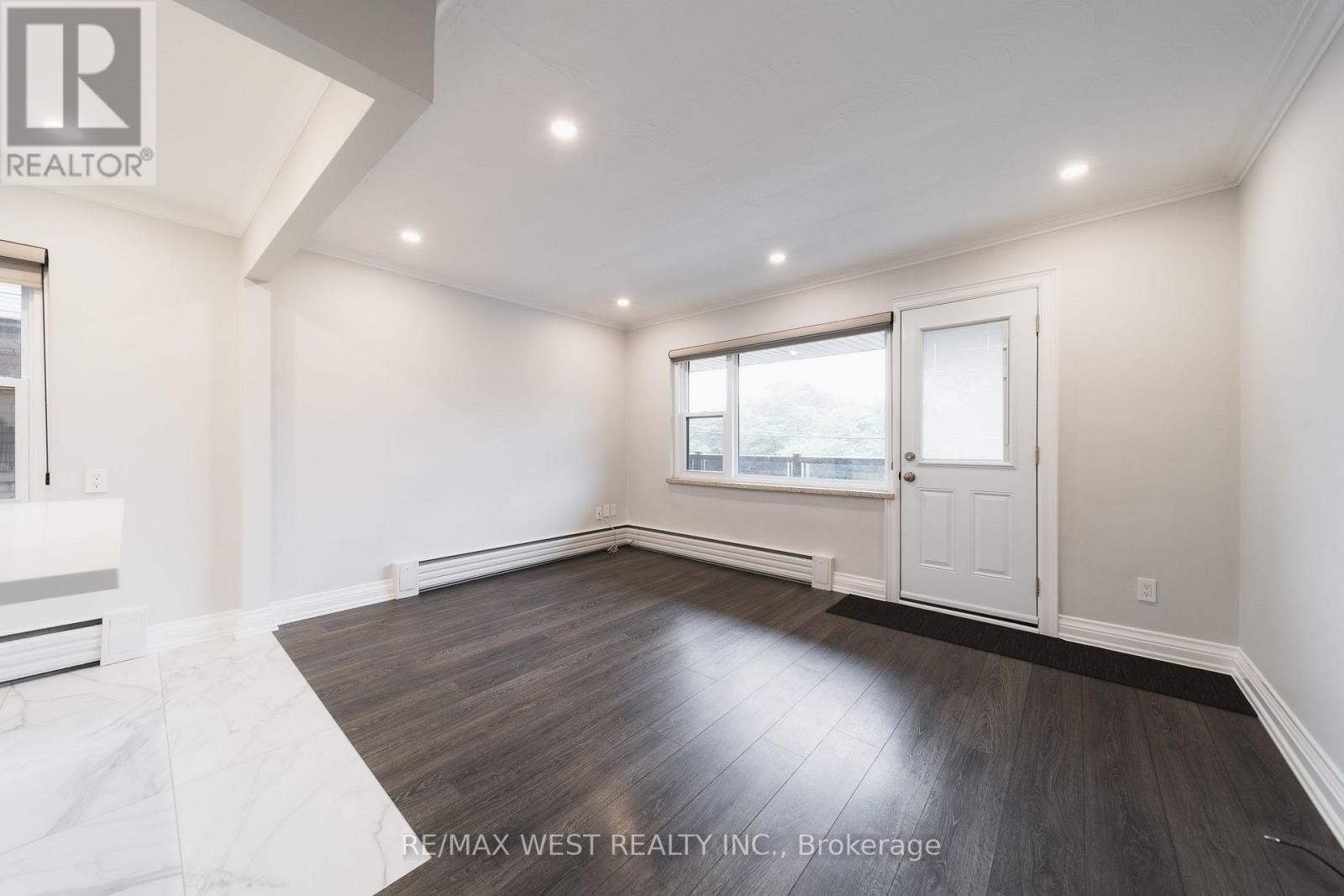 7 - 237 Melrose Street, Toronto, Ontario  M8Y 1B8 - Photo 4 - W13653258
