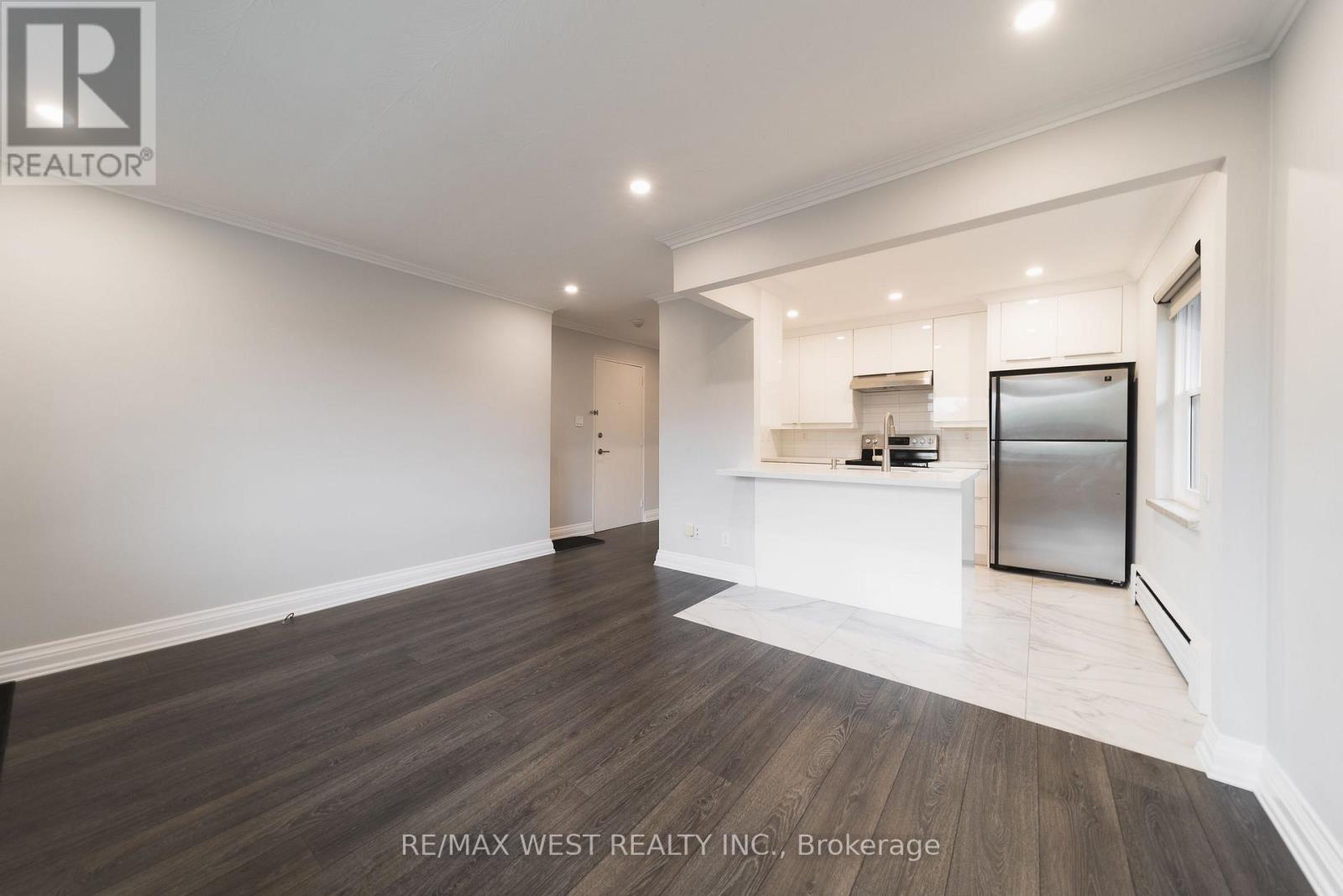 7 - 237 Melrose Street, Toronto, Ontario  M8Y 1B8 - Photo 6 - W13653258