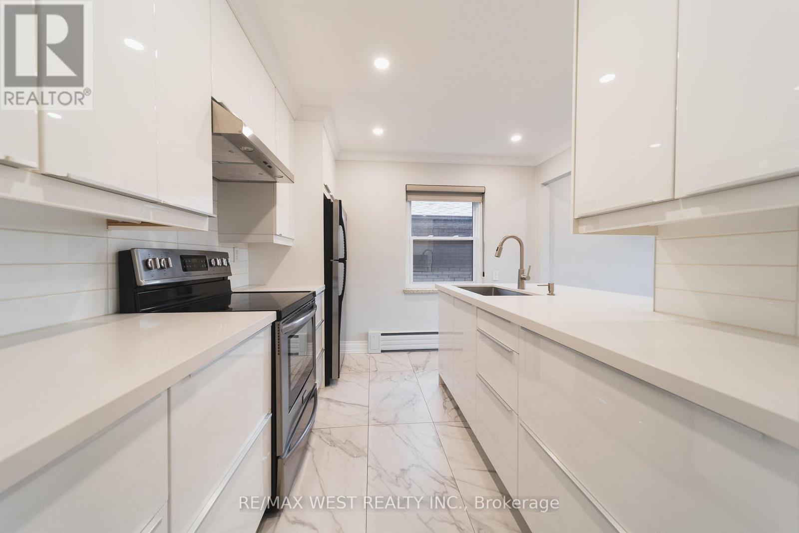 7 - 237 Melrose Street, Toronto, Ontario  M8Y 1B8 - Photo 8 - W13653258