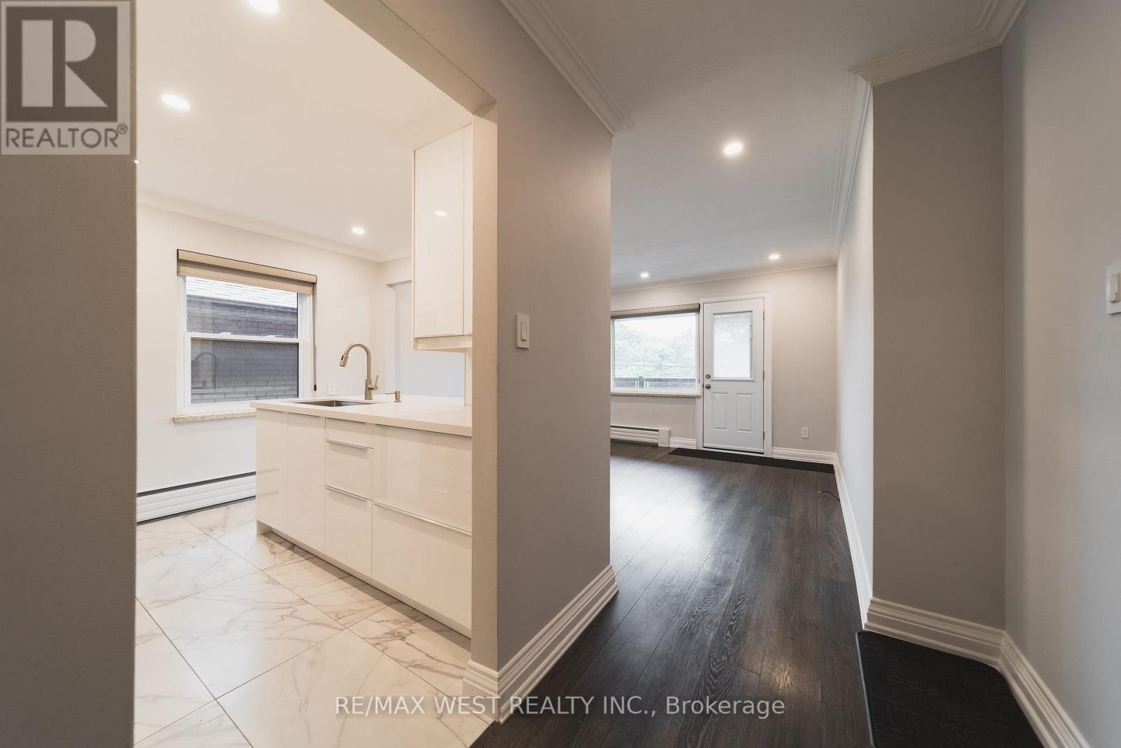 7 - 237 Melrose Street, Toronto, Ontario  M8Y 1B8 - Photo 9 - W13653258