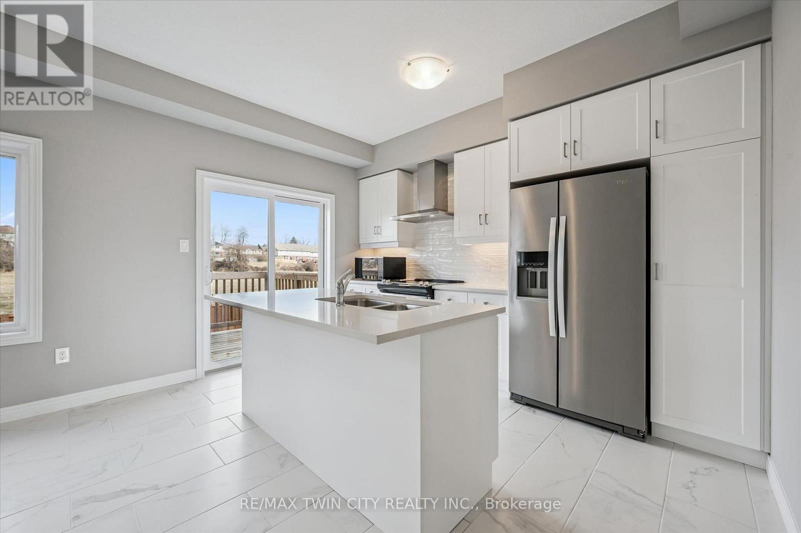 27 Sora Lane, Guelph, Ontario  N1E 0T4 - Photo 11 - X13653256