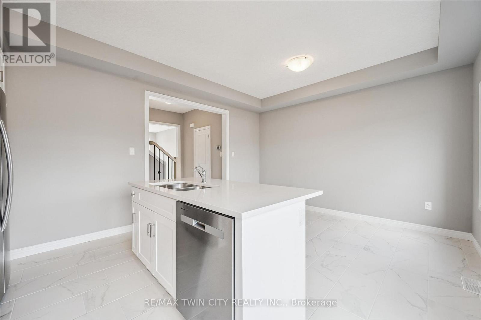 27 Sora Lane, Guelph, Ontario  N1E 0T4 - Photo 14 - X13653256
