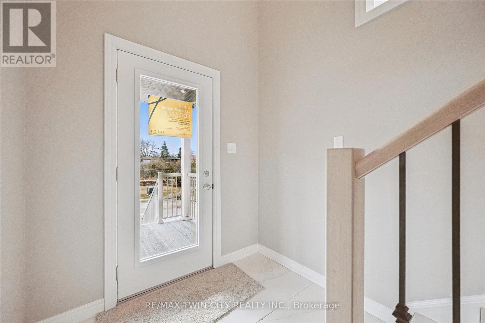 27 Sora Lane, Guelph, Ontario  N1E 0T4 - Photo 4 - X13653256
